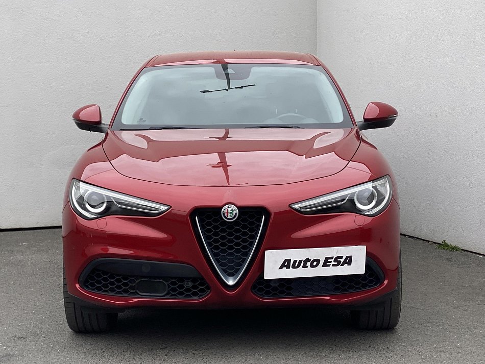 Alfa Romeo Stelvio 2.0T  4x4