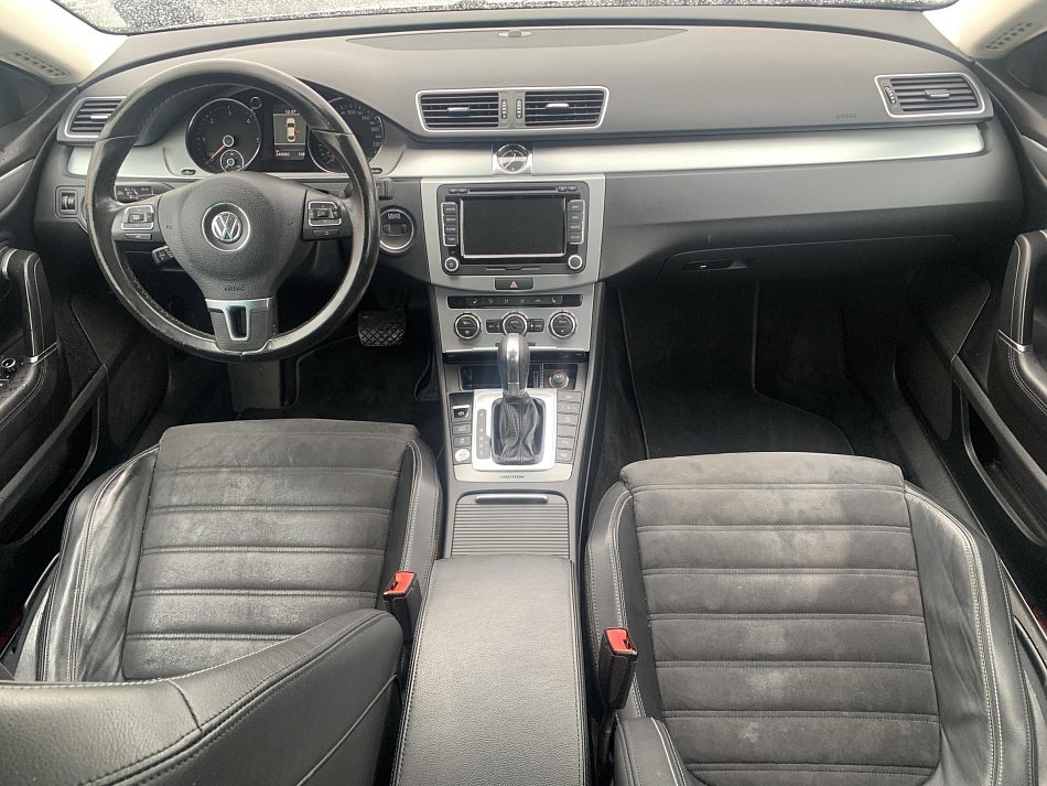 Volkswagen Passat CC 2.0 TDi 