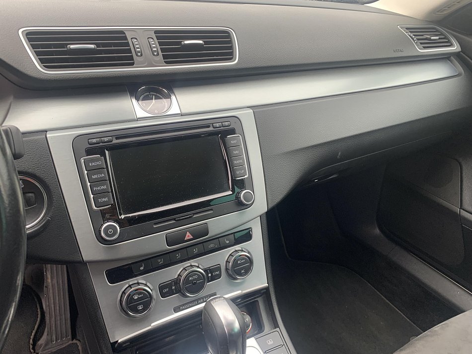 Volkswagen Passat CC 2.0 TDi 