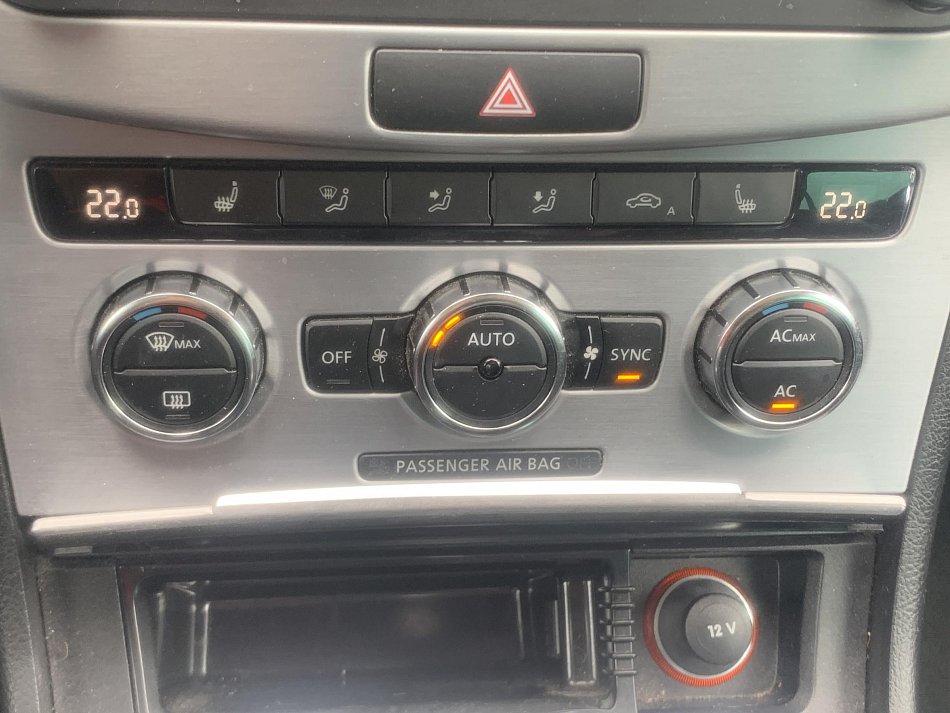 Volkswagen Passat CC 2.0 TDi 