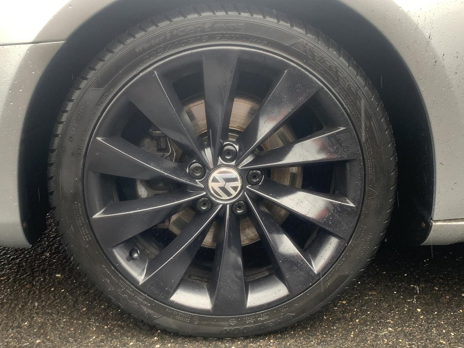 Volkswagen Passat CC 2.0 TDi 