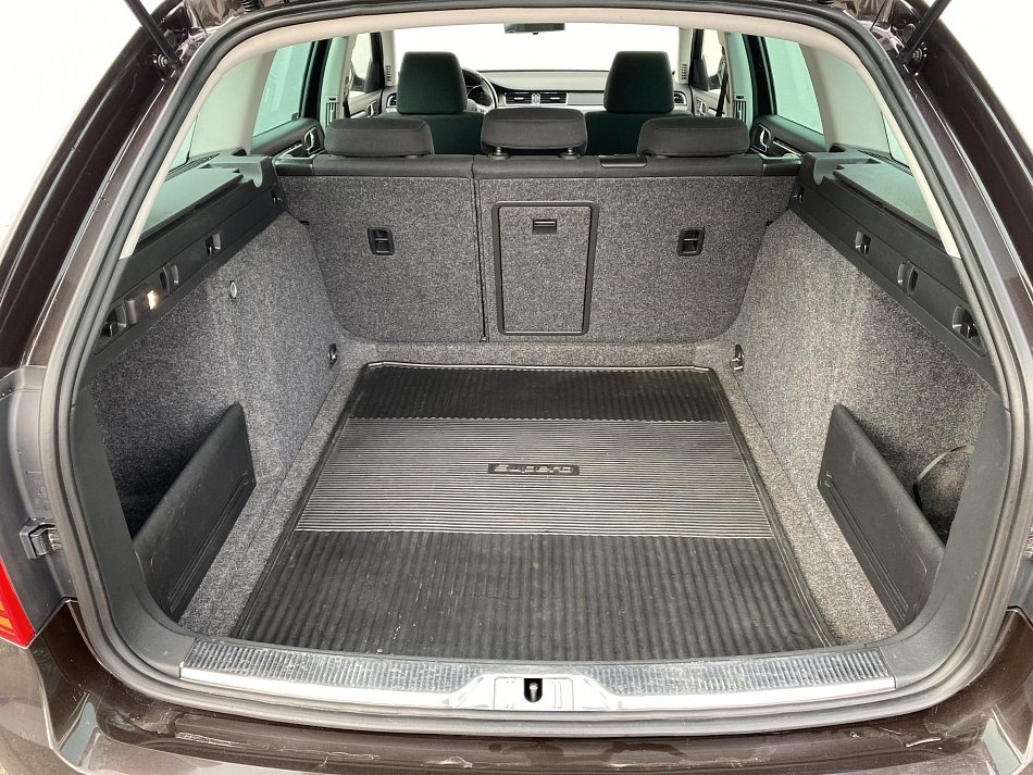 Škoda Superb II 2.0TDi Active