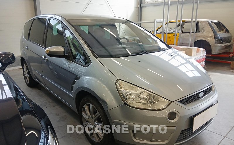 Ford S-MAX 2.0i 