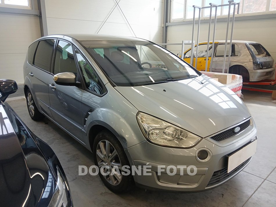Ford S-MAX 2.0i 