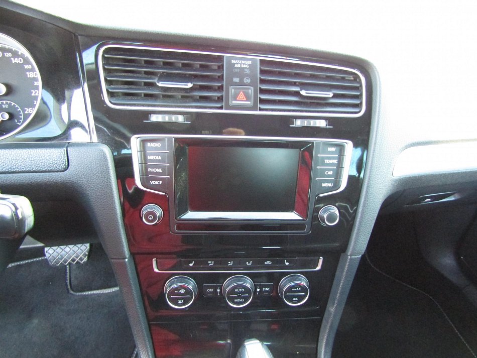 Volkswagen Golf 2.0 TDi 