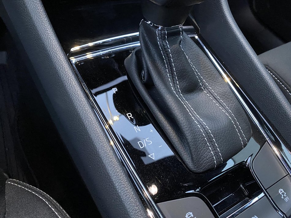 Škoda Karoq 1.5 TSi SportLine