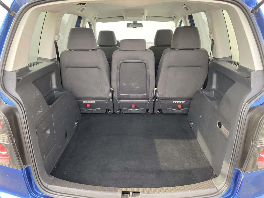 Volkswagen Touran 1.4TSi CROSS