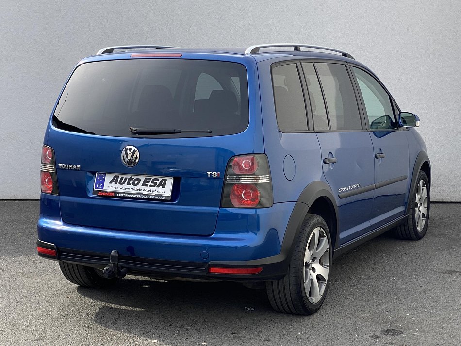 Volkswagen Touran 1.4TSi CROSS