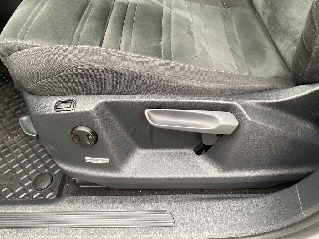 Volkswagen Touran 1.5 TSi 