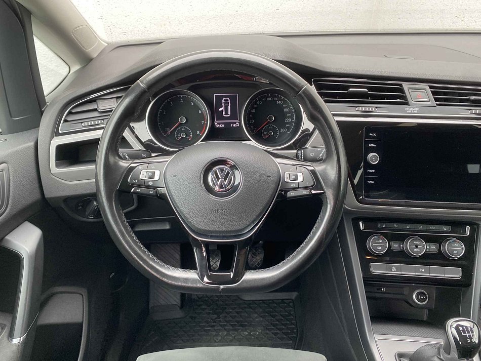 Volkswagen Touran 1.5 TSi 