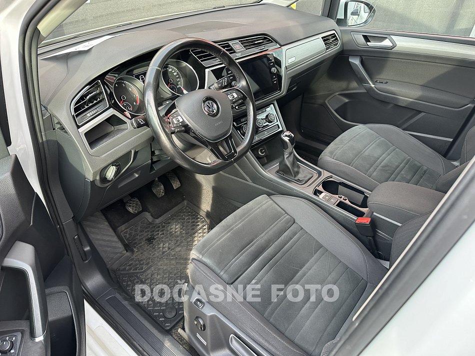 Volkswagen Touran 1.5 TSi 