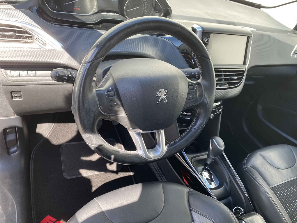Peugeot 2008 1.2PT Allure