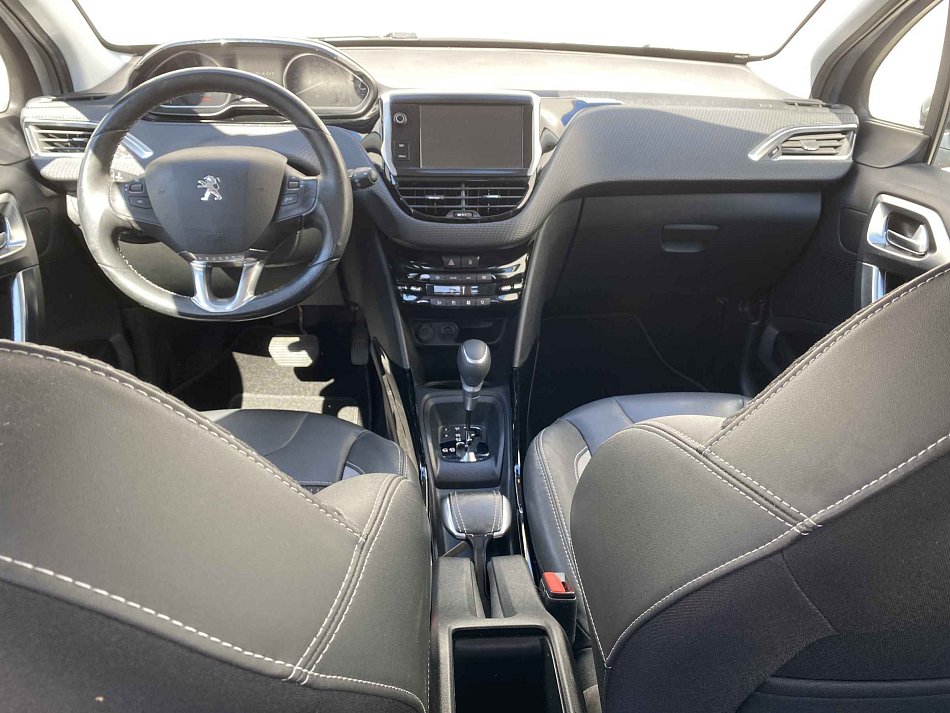 Peugeot 2008 1.2PT Allure