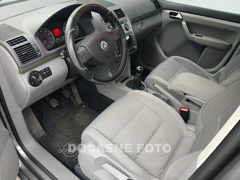 Volkswagen Touran 1.4 i 