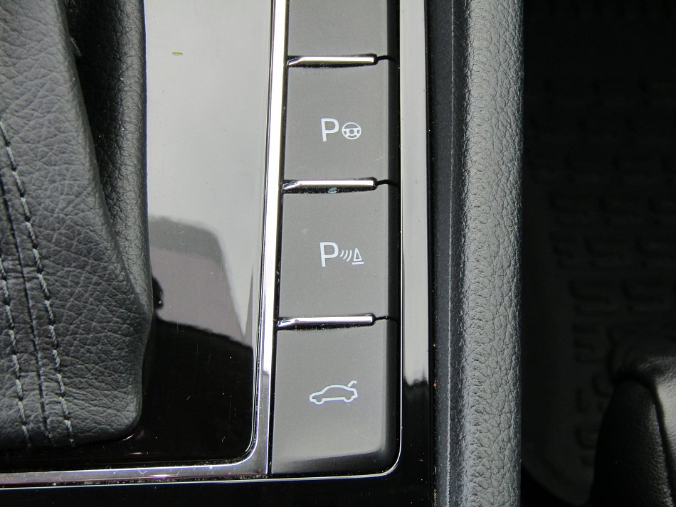 Škoda Superb III 2.0TSi  4x4
