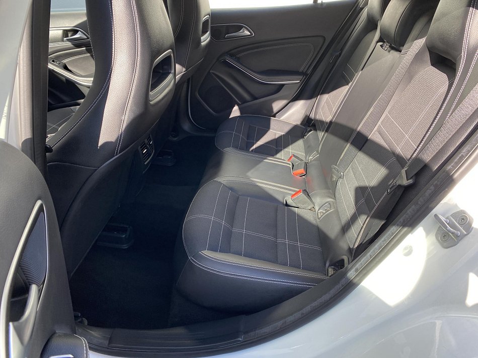 Mercedes-Benz CLA 2.2 CDi  220d