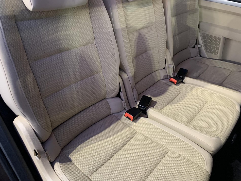 Volkswagen Touran 1.6 TDi 