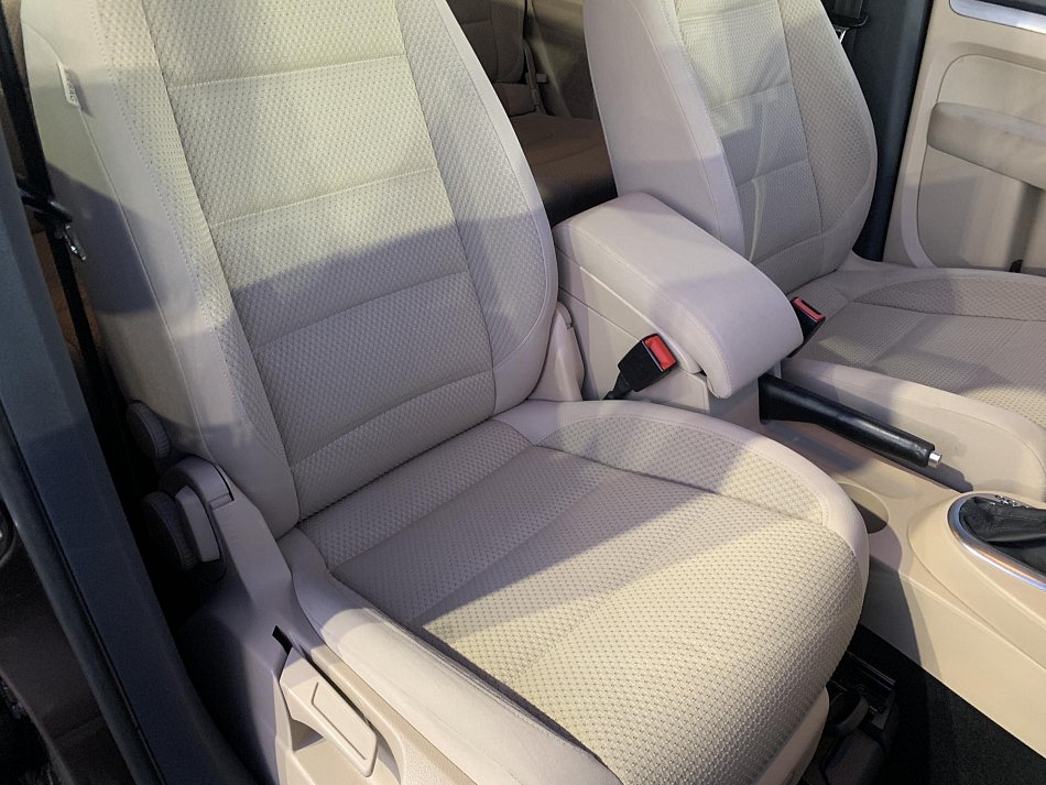 Volkswagen Touran 1.6 TDi 