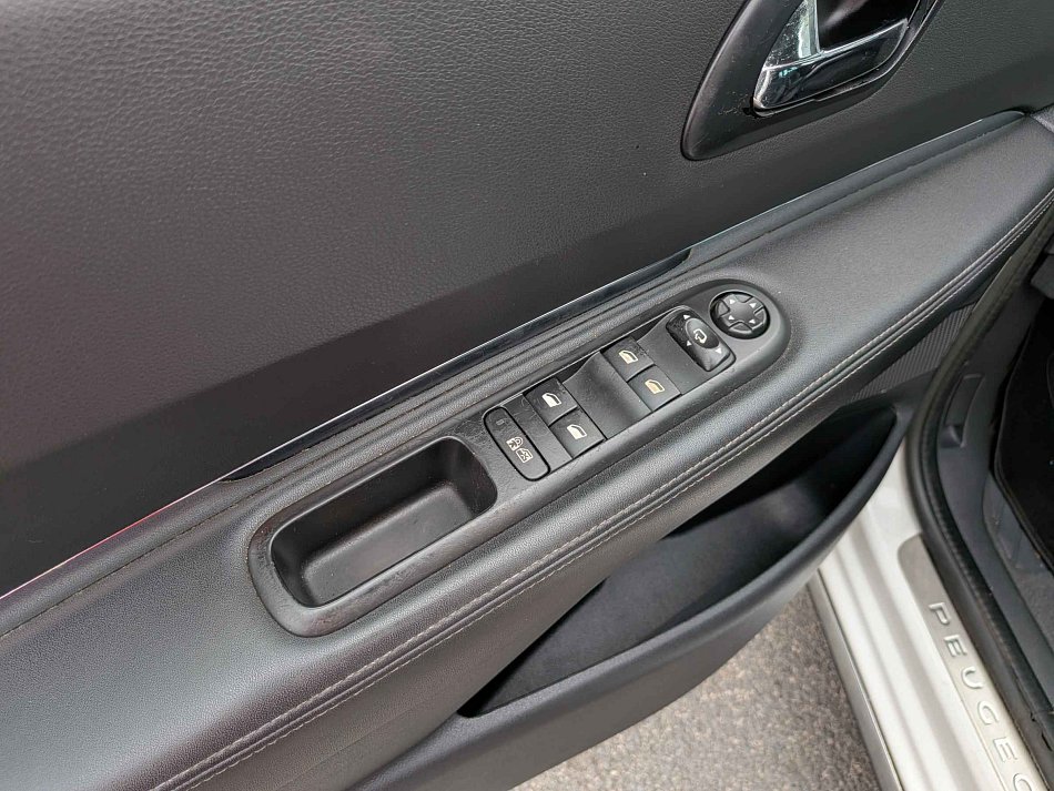 Peugeot 3008 2.0 HDi Allure