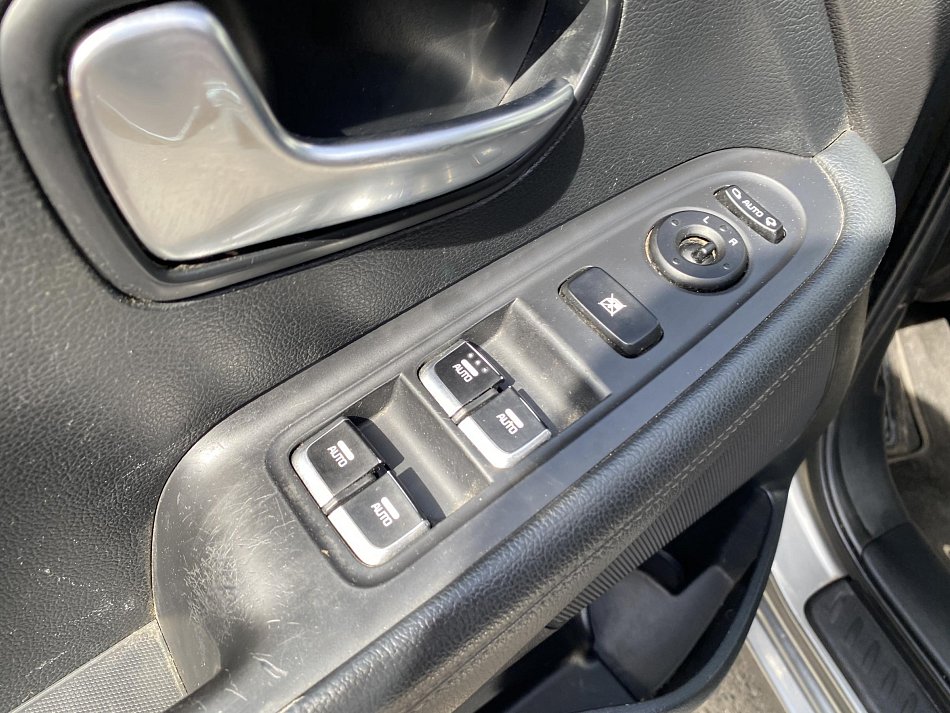 Kia Carens 1.7 CRDI 