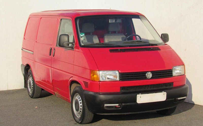 Volkswagen Transporter 1.9TD  6míst