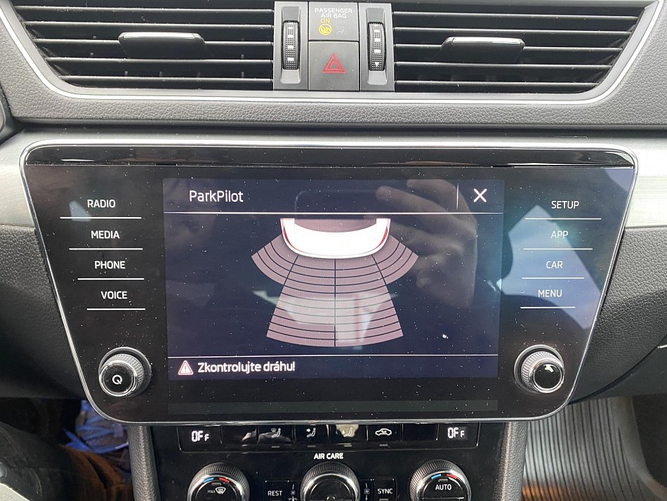 Škoda Superb III 2.0TDi SportLine