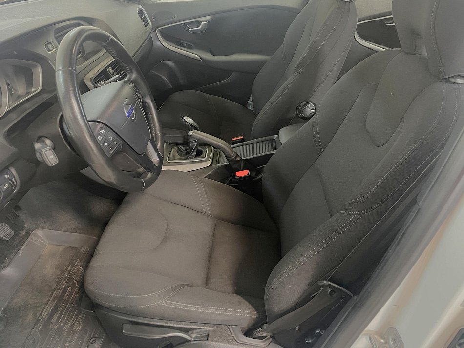 Volvo V40 2.0 D 