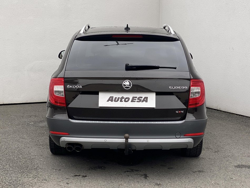 Škoda Superb II 2.0TDI Elegance 4x4