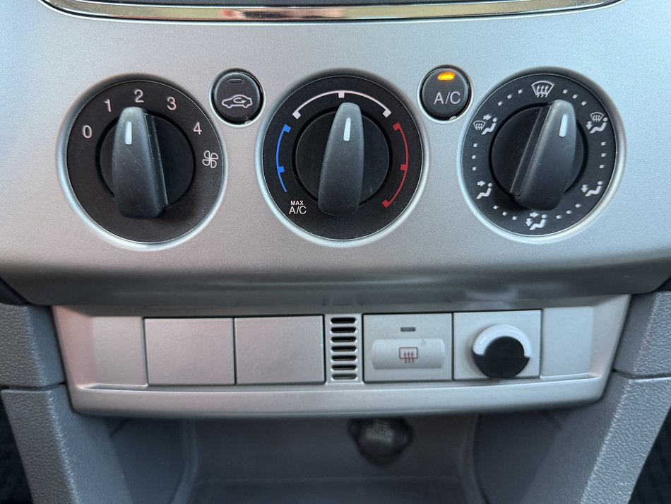 Ford Focus 1.6 i 