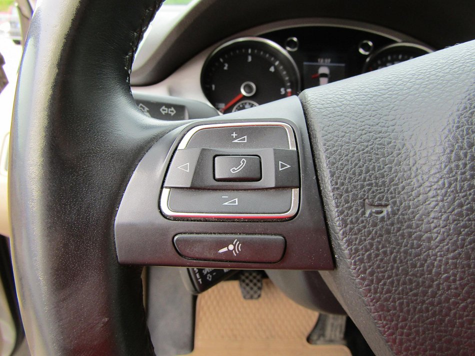 Volkswagen Passat 2.0 TDi 