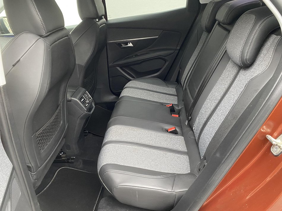 Peugeot 3008 1.5 HDi Allure