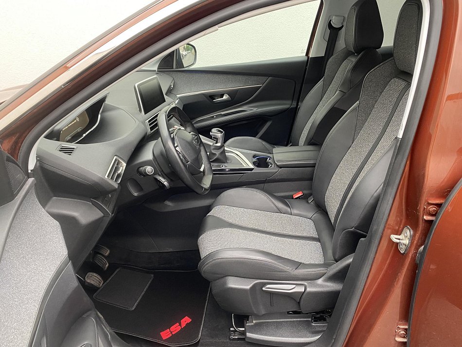 Peugeot 3008 1.5 HDi Allure