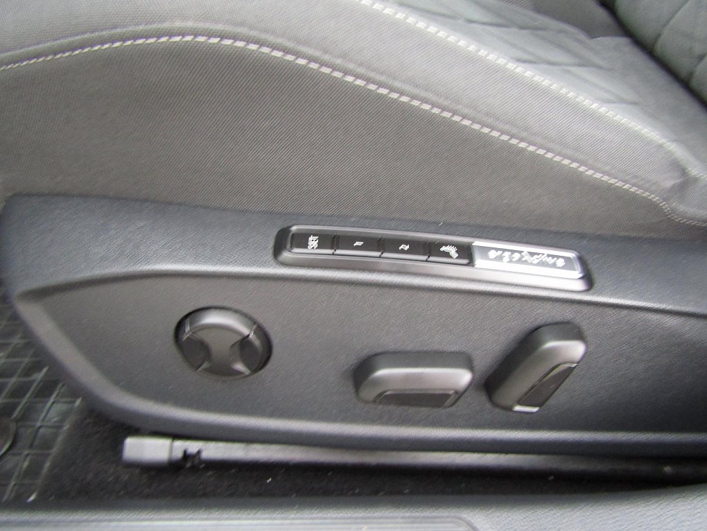 Volkswagen Golf 1.5 TSi Style