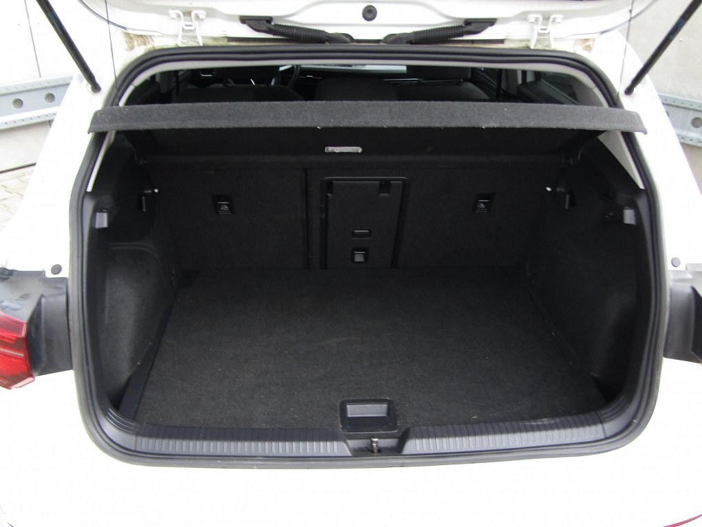 Volkswagen Golf 1.5 TSi Style