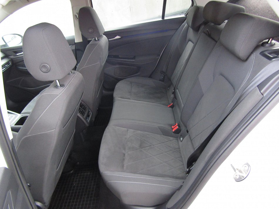 Volkswagen Golf 1.5 TSi Style