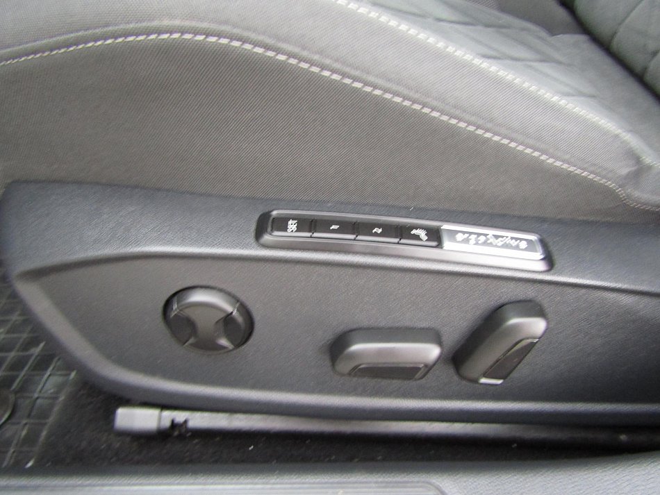 Volkswagen Golf 1.5 TSi Style