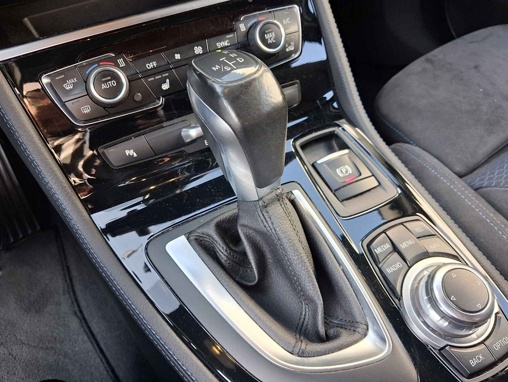 BMW Řada 2 2.0 D  218d