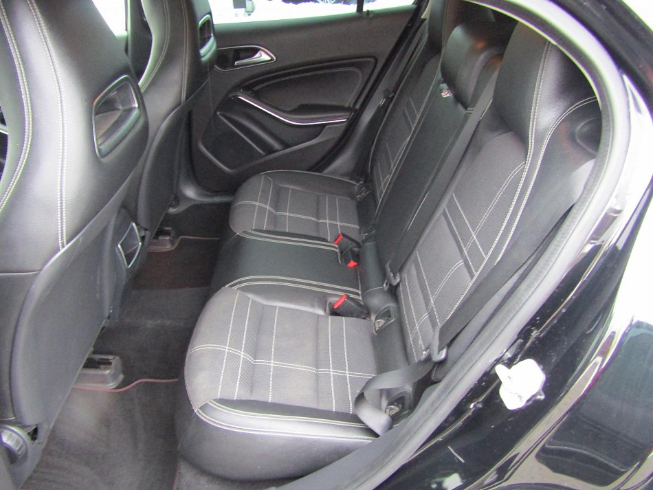 Mercedes-Benz GLA 2.2D 