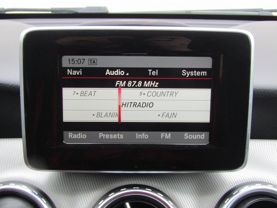 Mercedes-Benz GLA 2.2D 