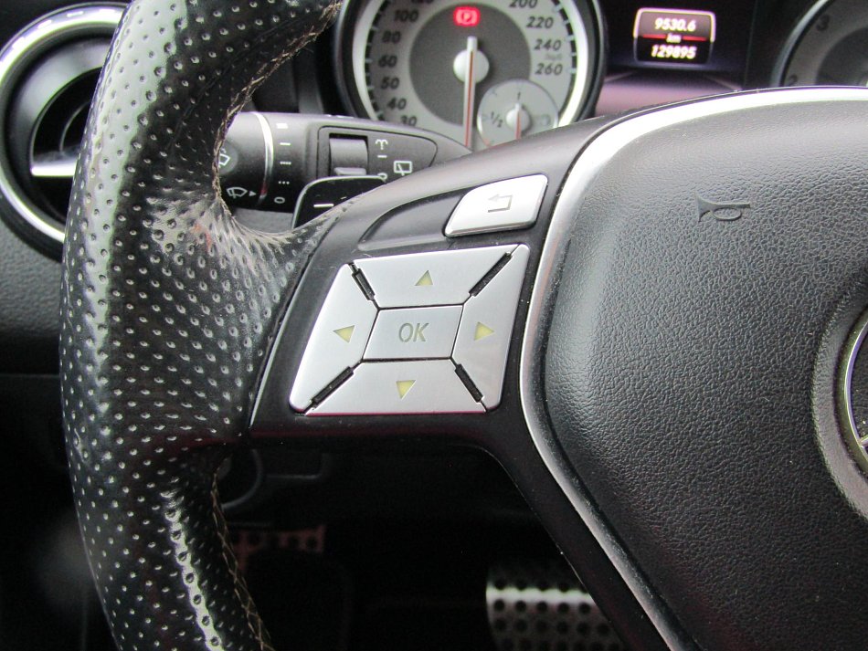 Mercedes-Benz GLA 2.2D 