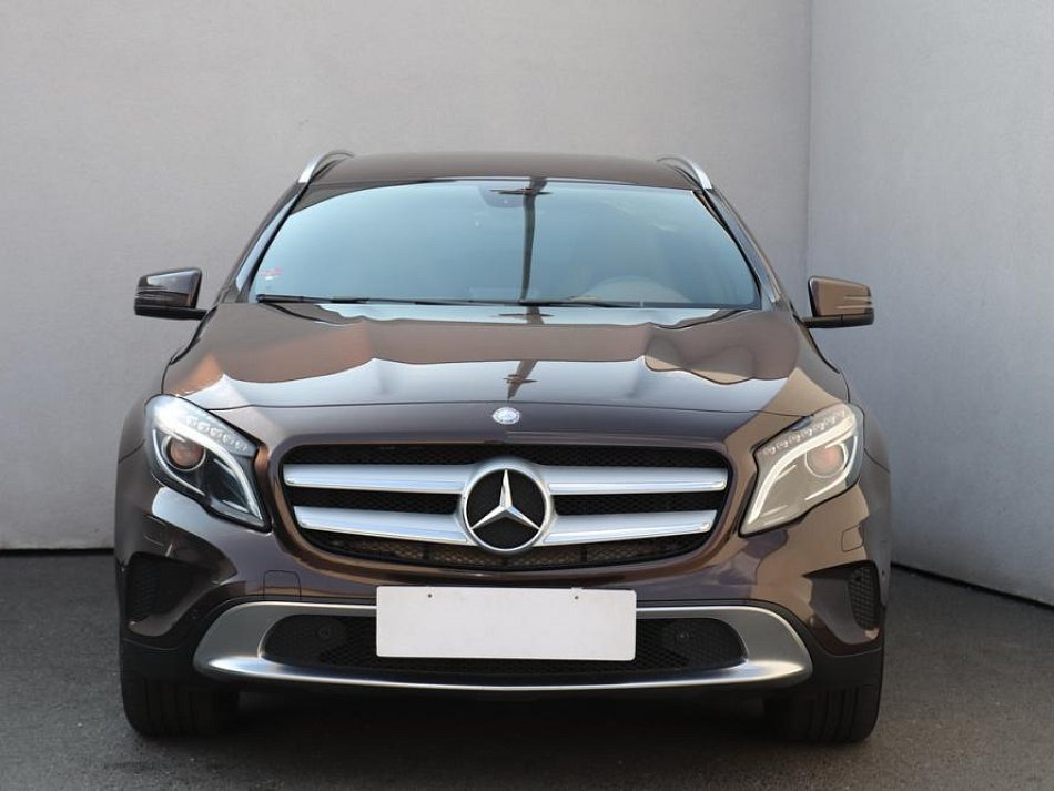 Mercedes-Benz GLA 2.2D 