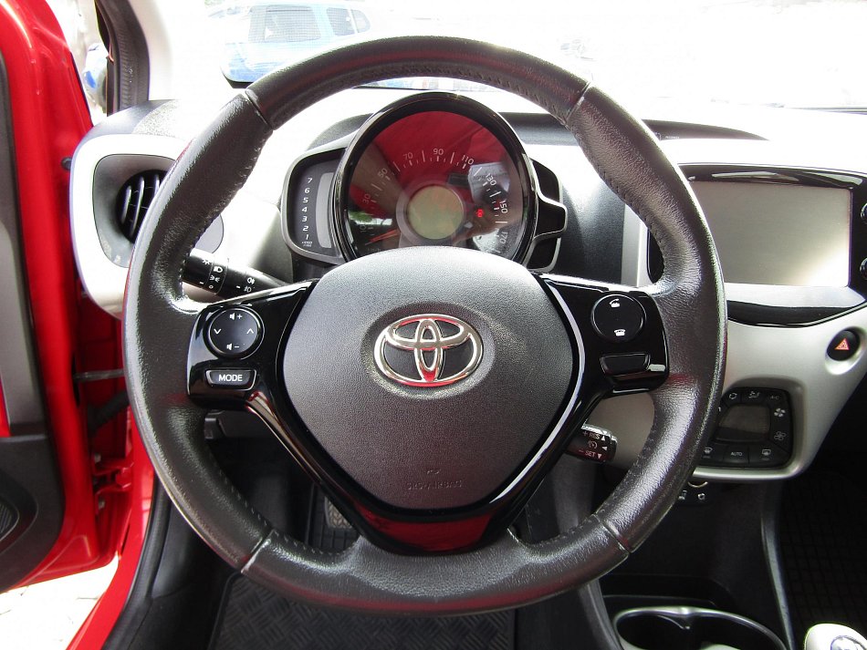 Toyota Aygo 1.0 VVT-i X-play