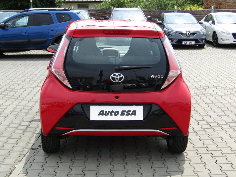 Toyota Aygo 1.0 VVT-i X-play