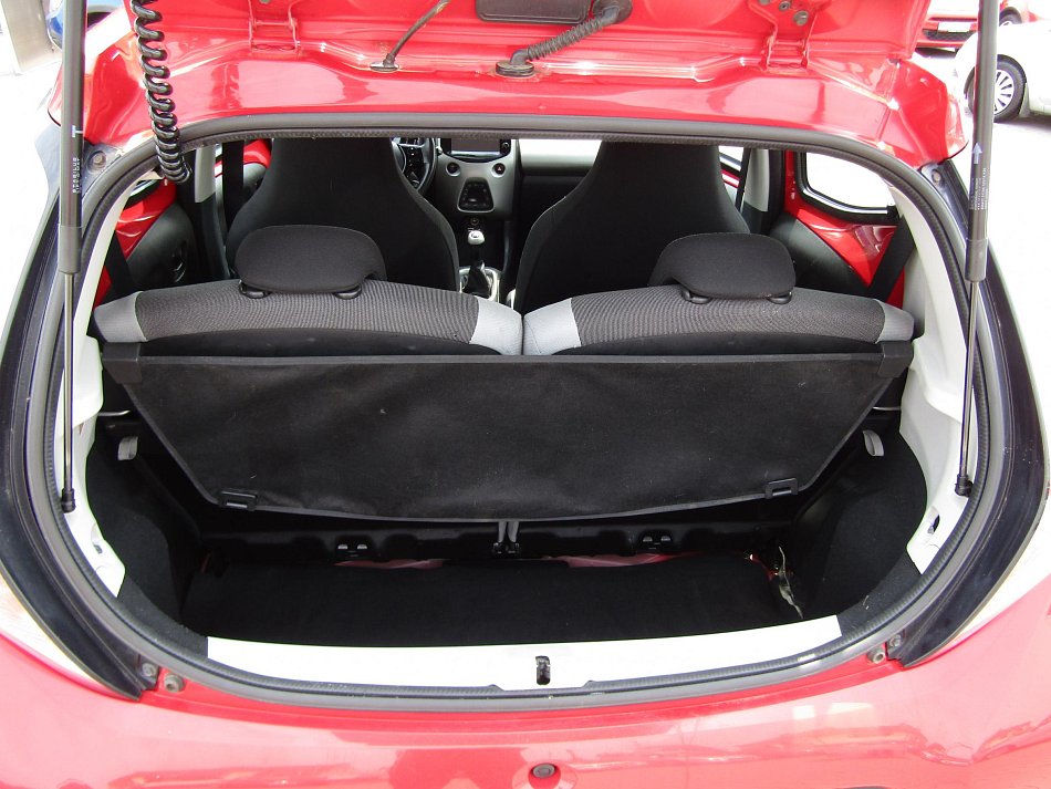 Toyota Aygo 1.0 VVT-i X-play