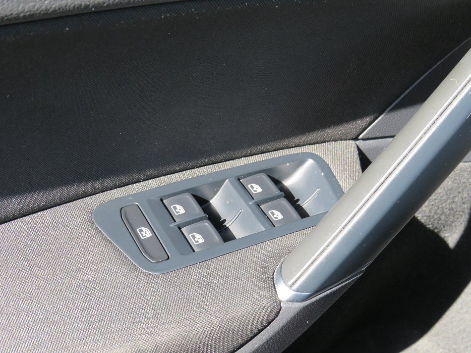 Volkswagen Golf 1.0 TSi IQ Drive