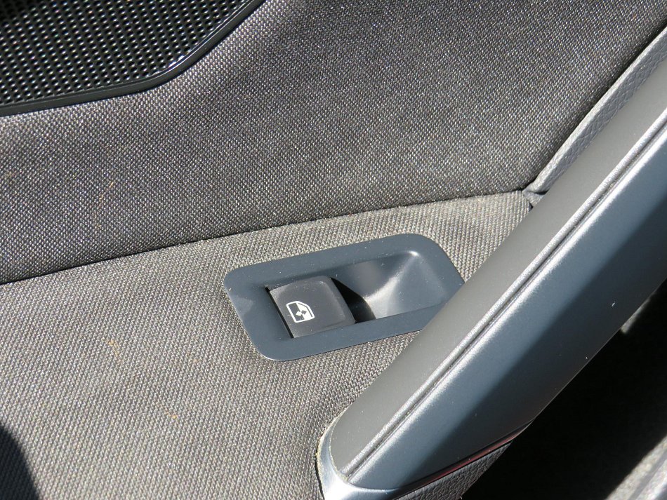 Volkswagen Golf 1.0 TSi IQ Drive