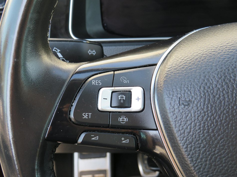 Volkswagen Golf 1.0 TSi IQ Drive