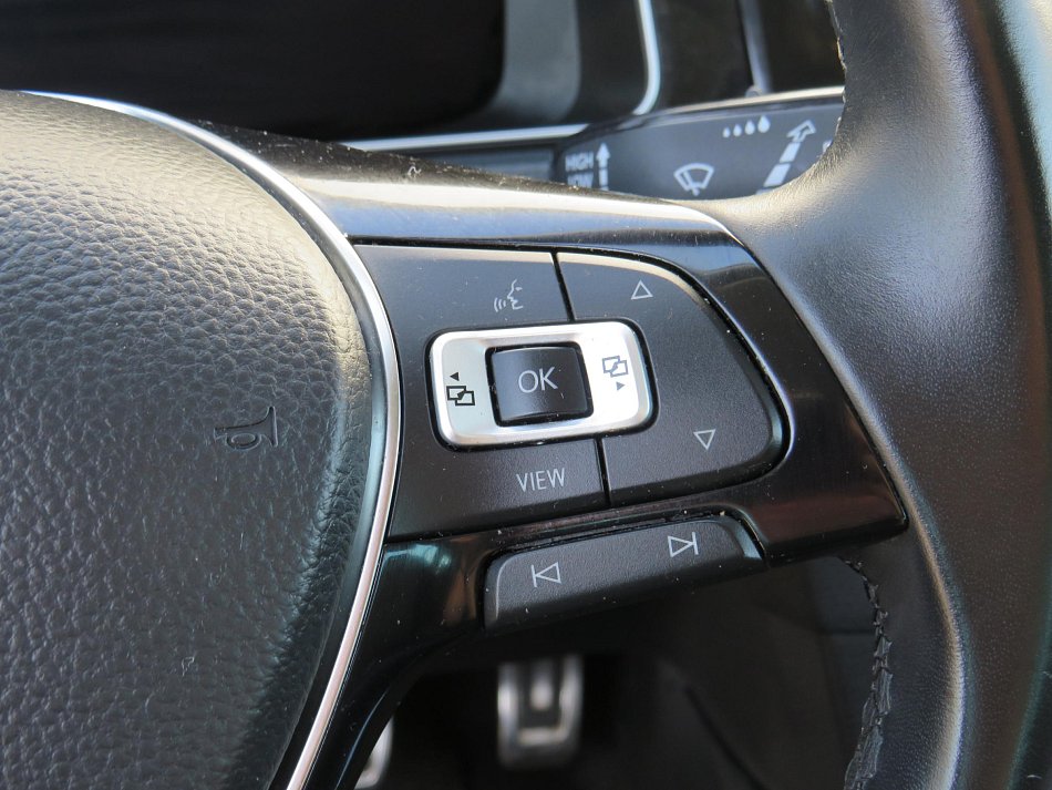 Volkswagen Golf 1.0 TSi IQ Drive