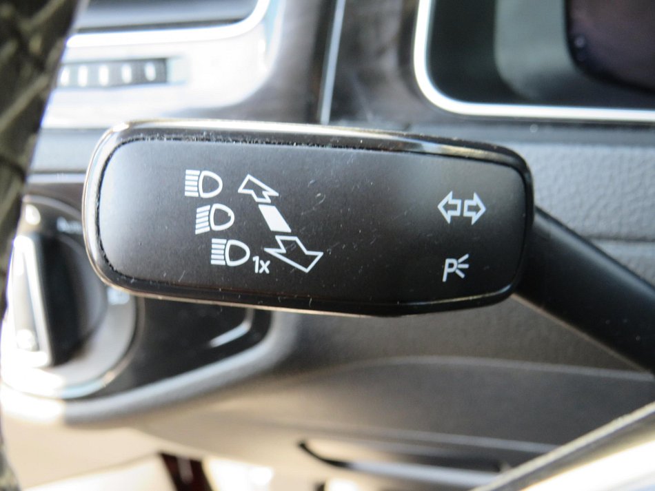 Volkswagen Golf 1.0 TSi IQ Drive