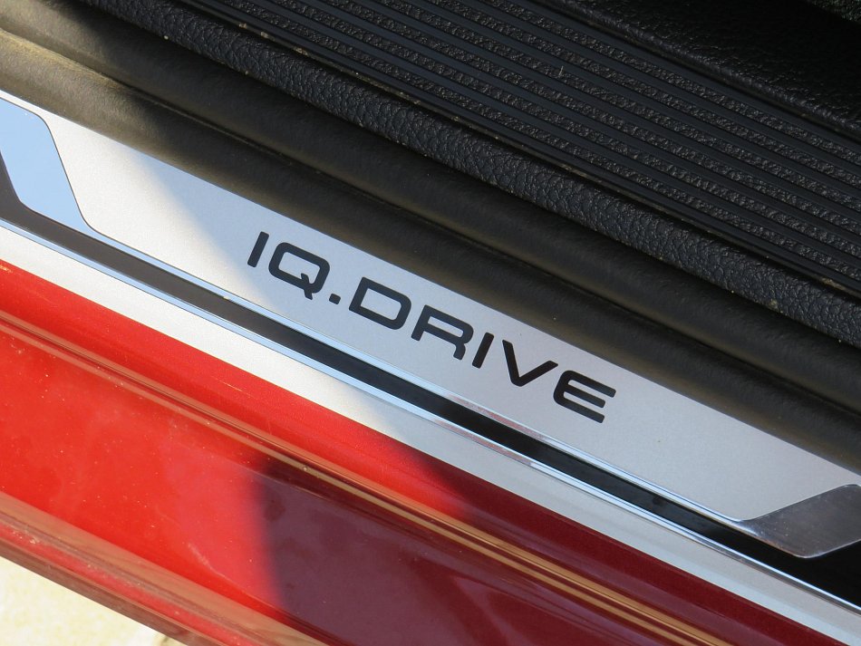 Volkswagen Golf 1.0 TSi IQ Drive